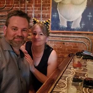 Meet your Posher, Robin